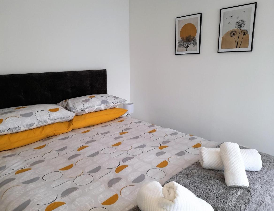 Modern 2 Bed Centre Of Penzance, Lift Access