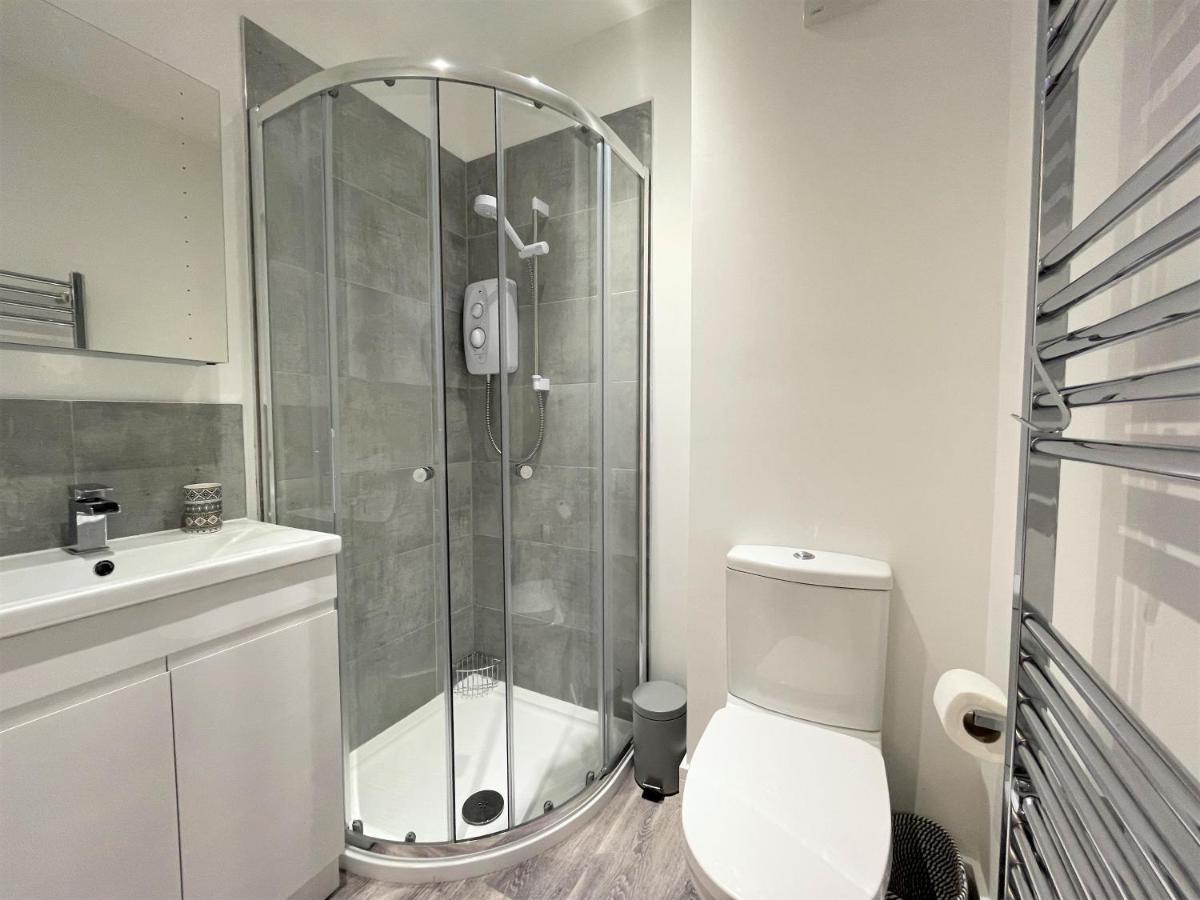 Apartment Modern 2 Bed Centre Of Penzance, Lift Access