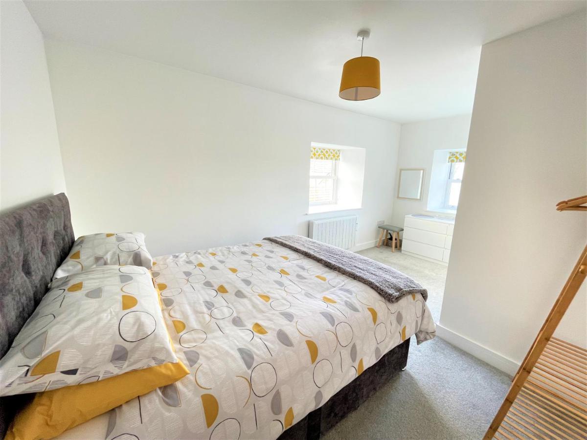 Apartment Modern 2 Bed Centre Of Penzance, Lift Access *