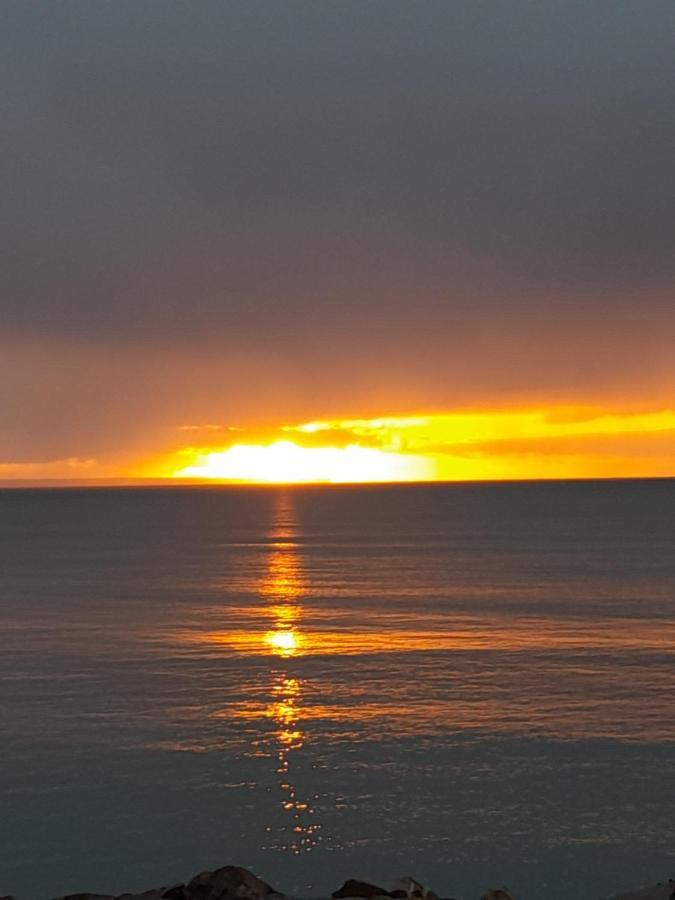 Modern 2 Bed Centre Of Penzance, Lift Access *