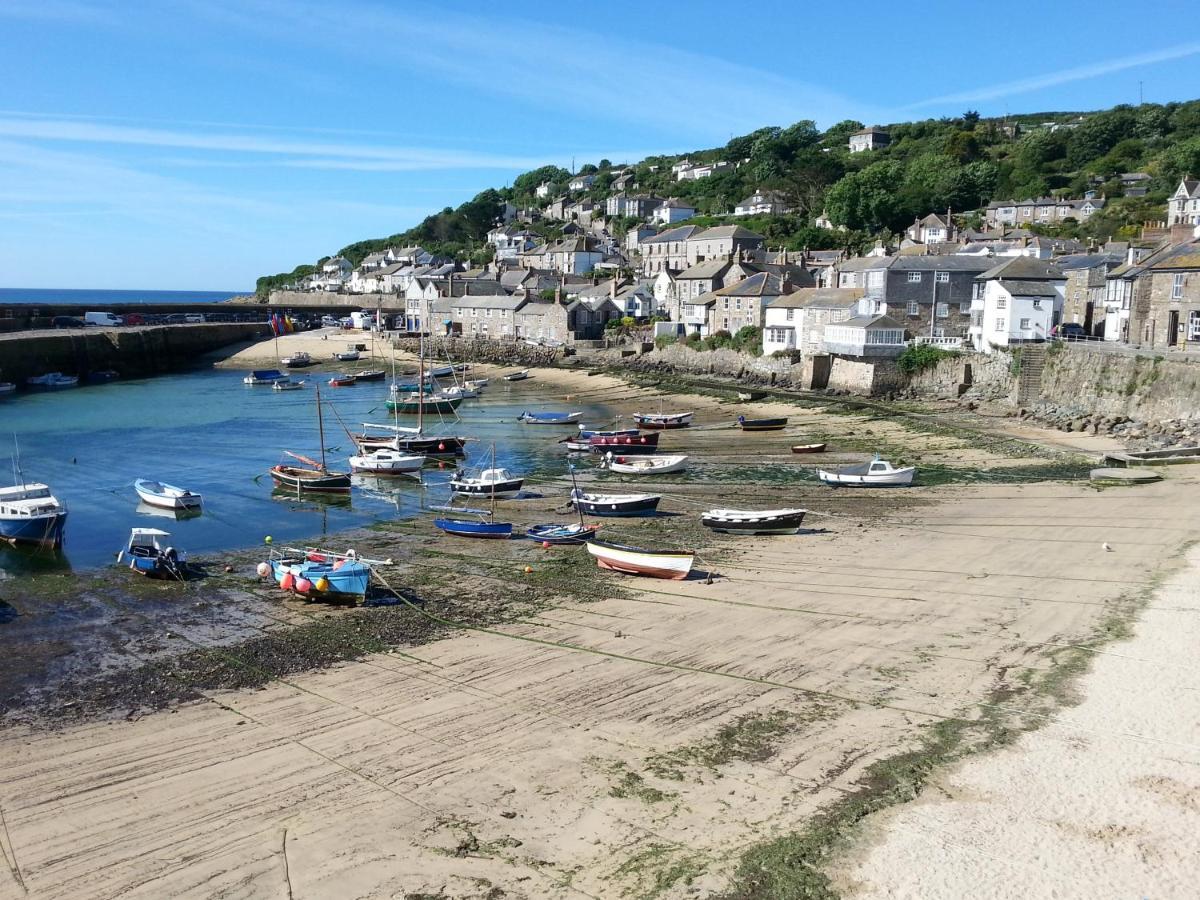 Modern 2 Bed Centre Of Penzance, Lift Access * Penzance